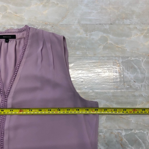 RW&CO Sleeveless Blouse Size M - Picture 4 of 7